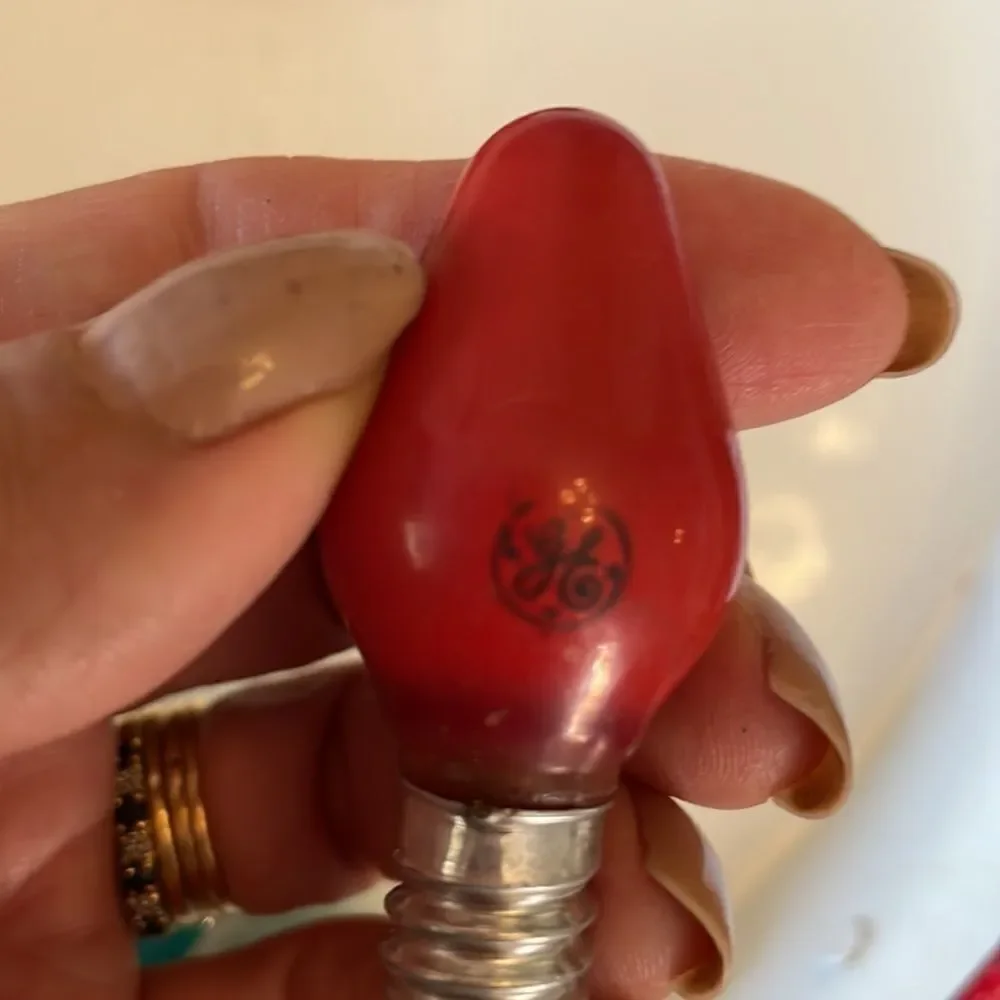 Collection of 21 painted Christmas lamp bulbs/various colors‎